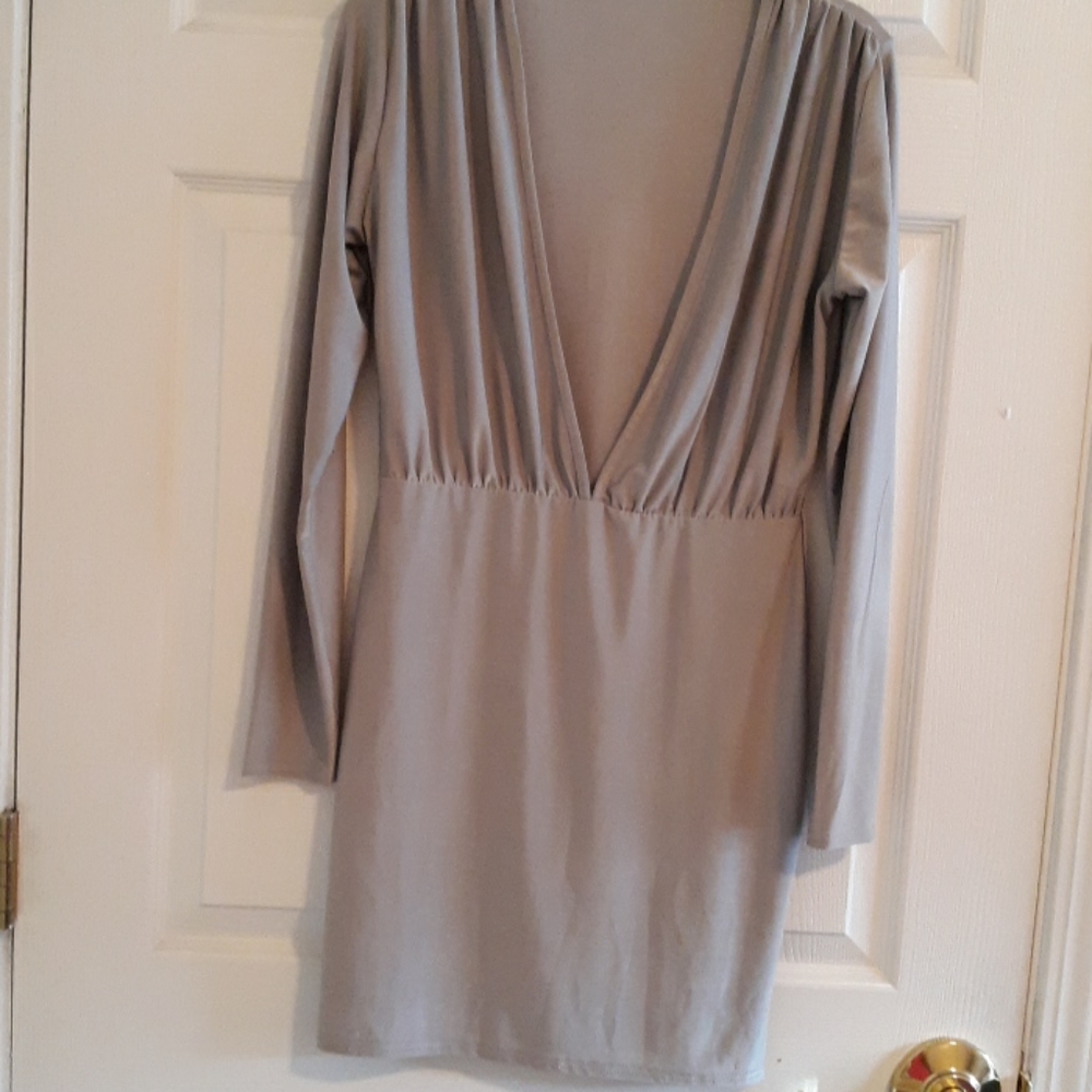 Dress - Picture 2 of 3